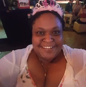 Meet your Posher, Regina